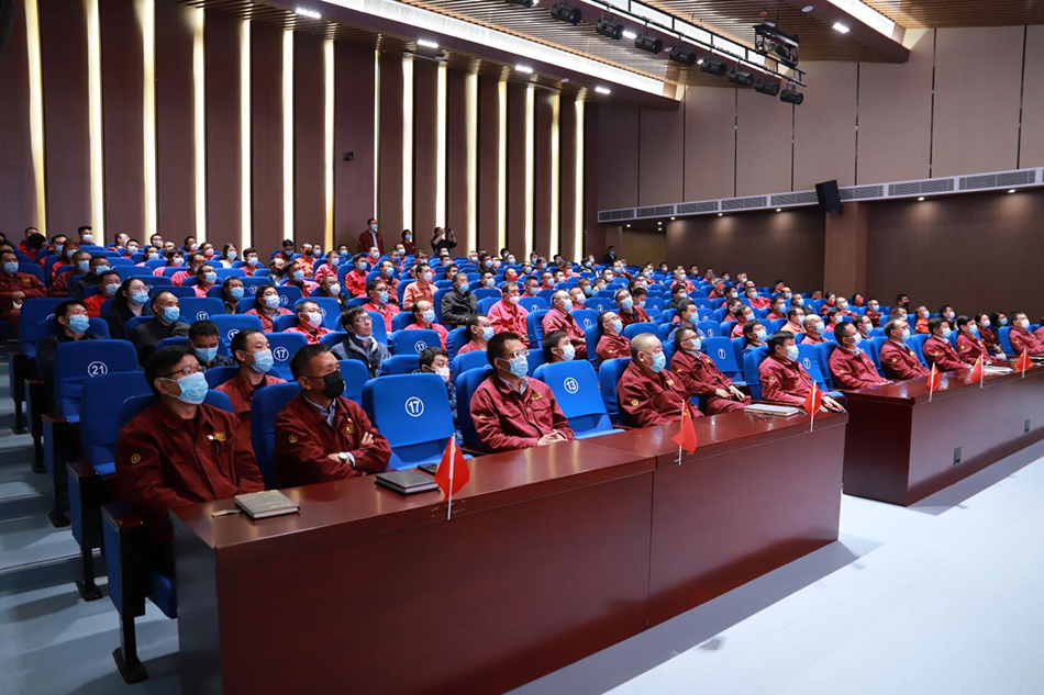 淮钢公司组织党员代表收看习近平总书记 在中国共产党第二十次全国代表大会上的报告